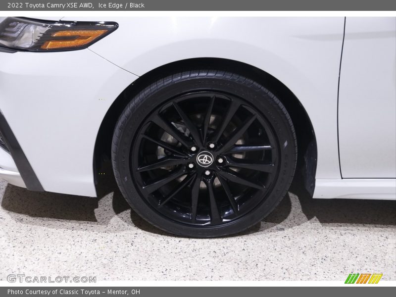 Ice Edge / Black 2022 Toyota Camry XSE AWD