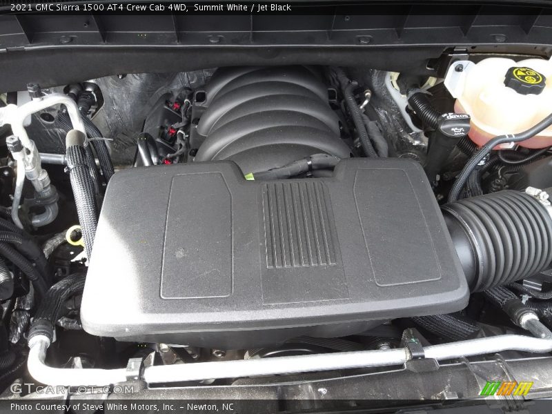 Summit White / Jet Black 2021 GMC Sierra 1500 AT4 Crew Cab 4WD
