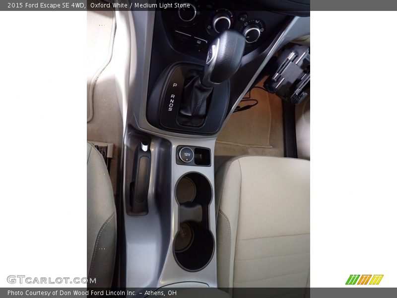 Oxford White / Medium Light Stone 2015 Ford Escape SE 4WD