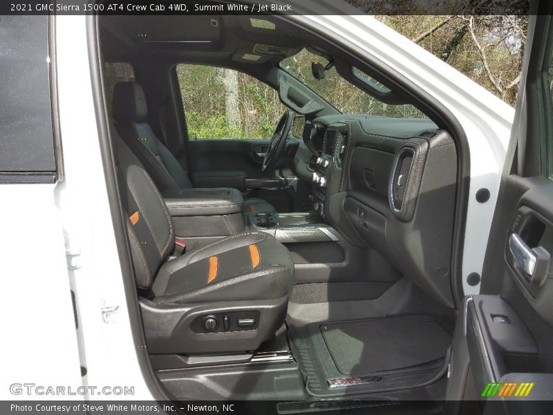Summit White / Jet Black 2021 GMC Sierra 1500 AT4 Crew Cab 4WD