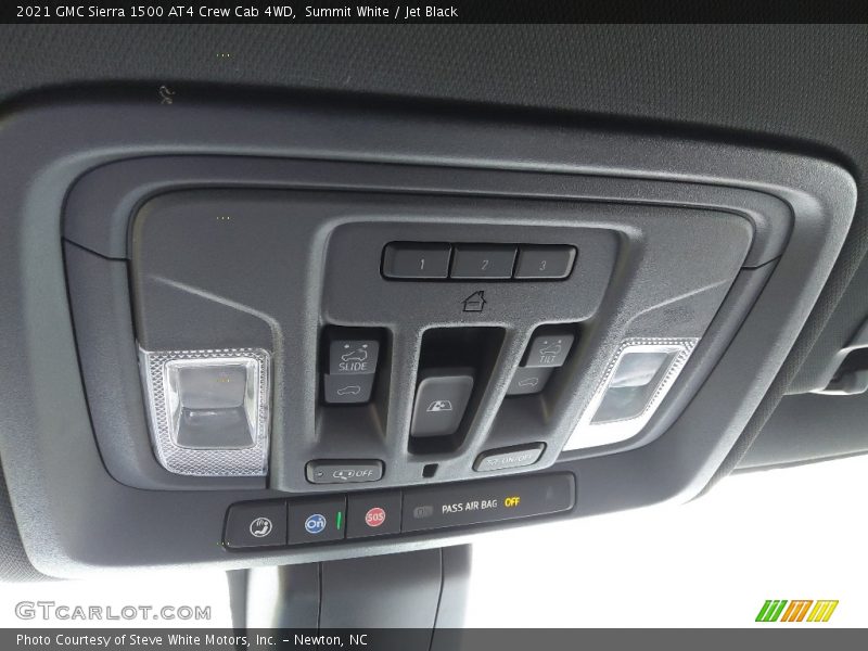 Summit White / Jet Black 2021 GMC Sierra 1500 AT4 Crew Cab 4WD