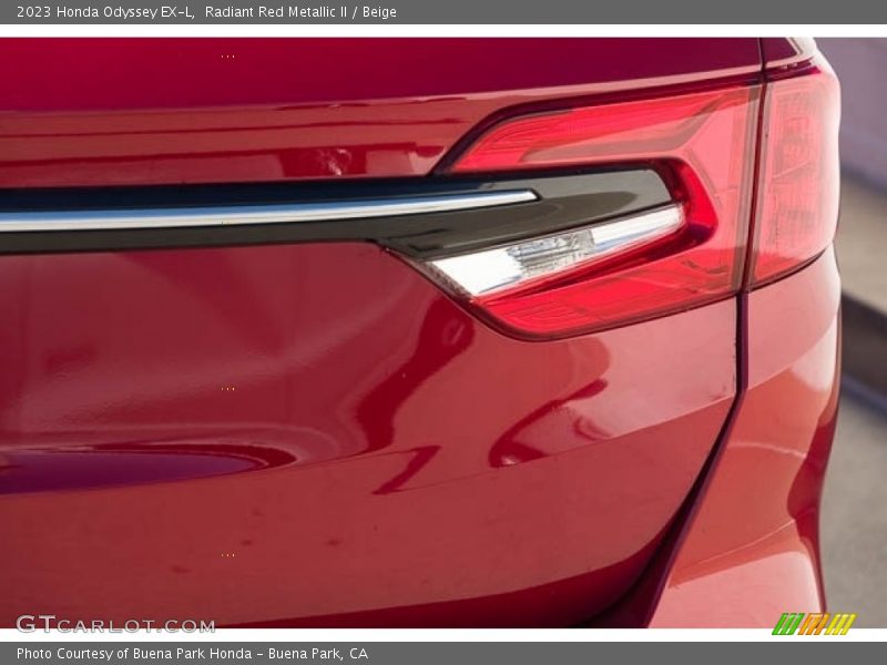 Radiant Red Metallic II / Beige 2023 Honda Odyssey EX-L