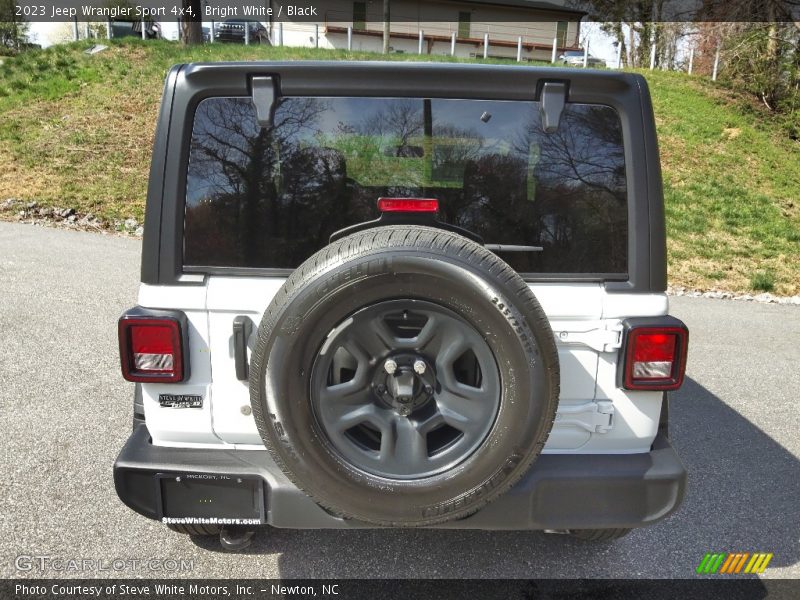 Bright White / Black 2023 Jeep Wrangler Sport 4x4