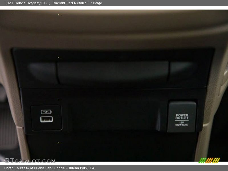 Radiant Red Metallic II / Beige 2023 Honda Odyssey EX-L