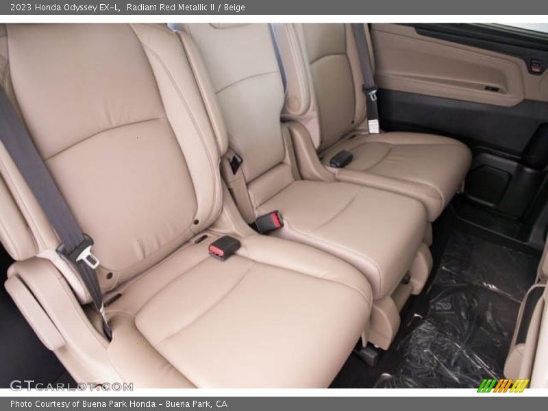 Radiant Red Metallic II / Beige 2023 Honda Odyssey EX-L