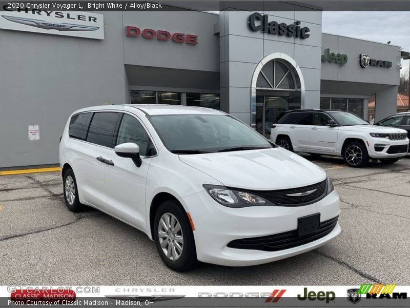 Bright White / Alloy/Black 2020 Chrysler Voyager L