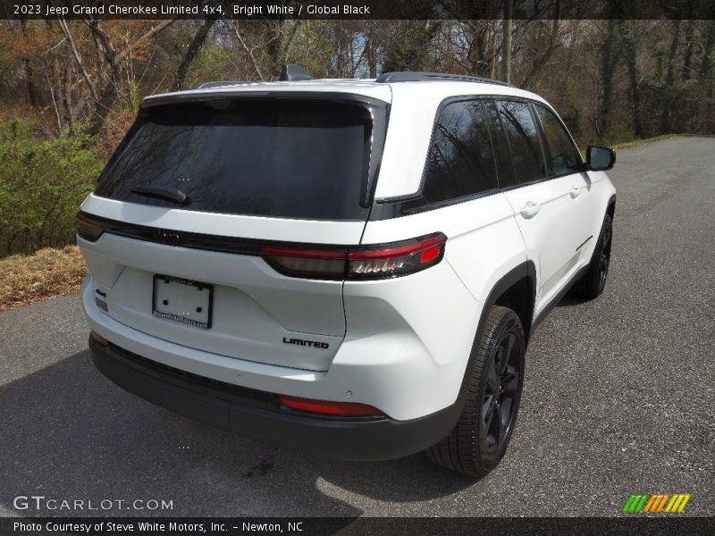 Bright White / Global Black 2023 Jeep Grand Cherokee Limited 4x4