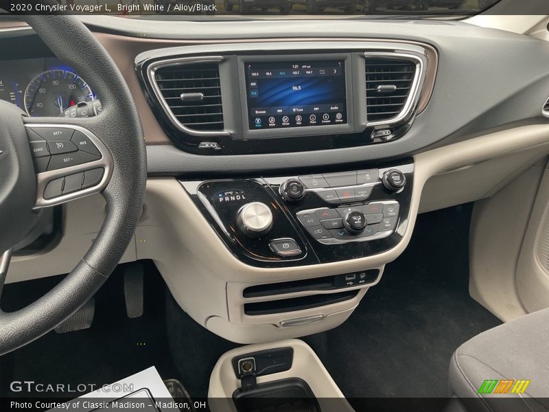 Controls of 2020 Voyager L