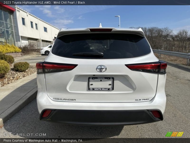 Wind Chill Pearl / Black 2023 Toyota Highlander XLE AWD