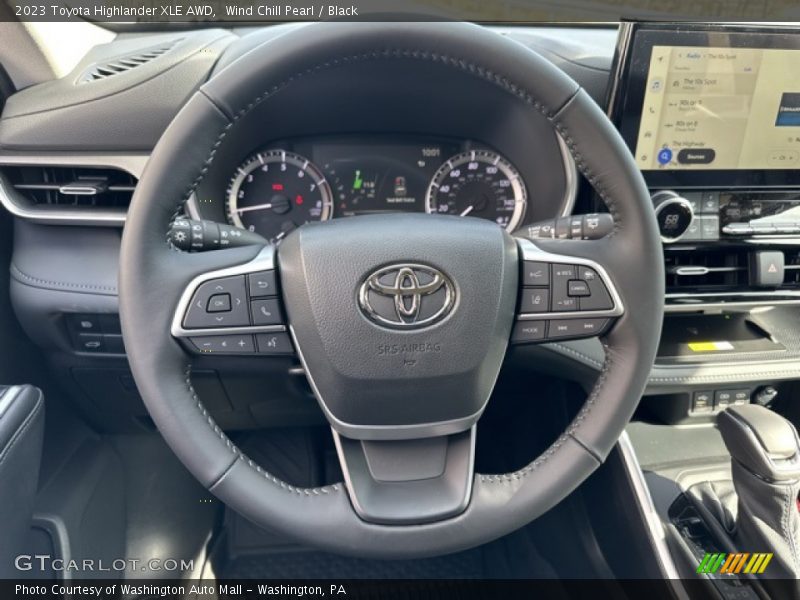 Wind Chill Pearl / Black 2023 Toyota Highlander XLE AWD