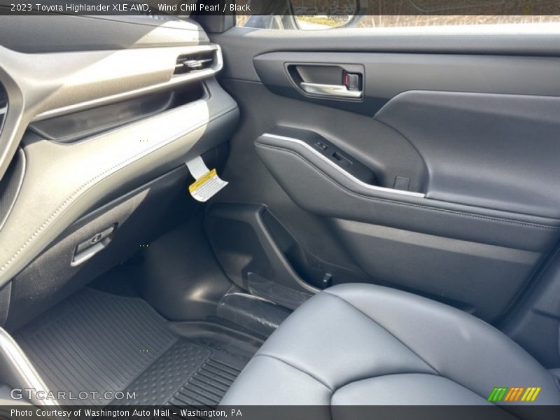 Wind Chill Pearl / Black 2023 Toyota Highlander XLE AWD