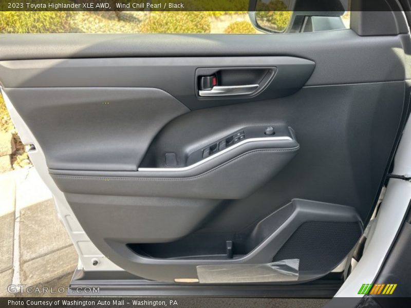 Wind Chill Pearl / Black 2023 Toyota Highlander XLE AWD