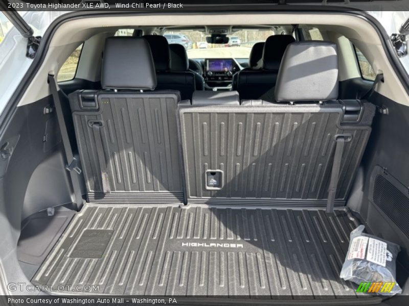 Wind Chill Pearl / Black 2023 Toyota Highlander XLE AWD