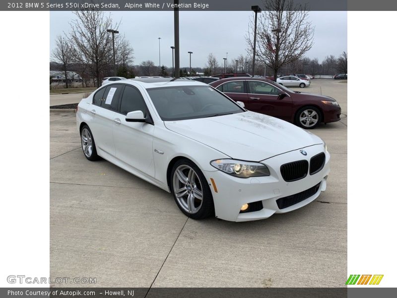 Front 3/4 View of 2012 5 Series 550i xDrive Sedan