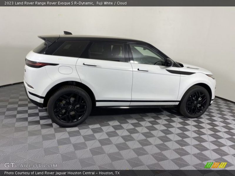Fuji White / Cloud 2023 Land Rover Range Rover Evoque S R-Dynamic