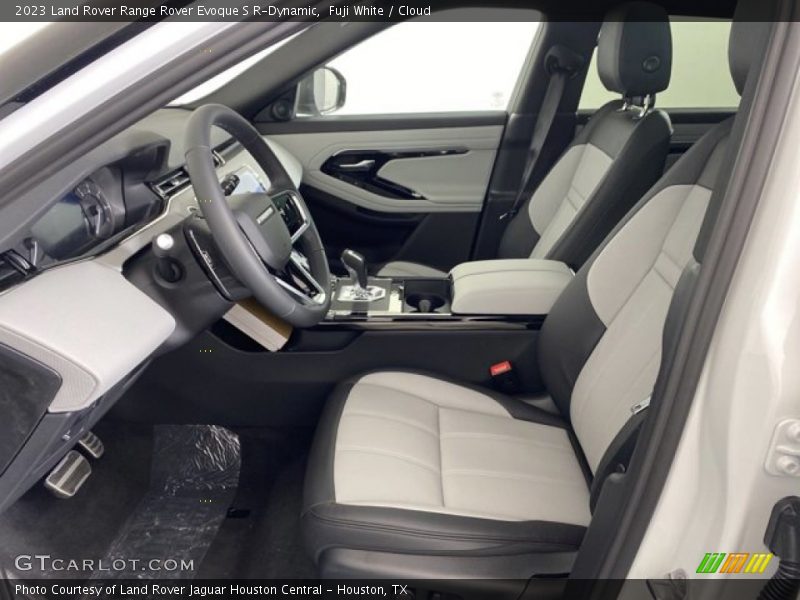 Fuji White / Cloud 2023 Land Rover Range Rover Evoque S R-Dynamic