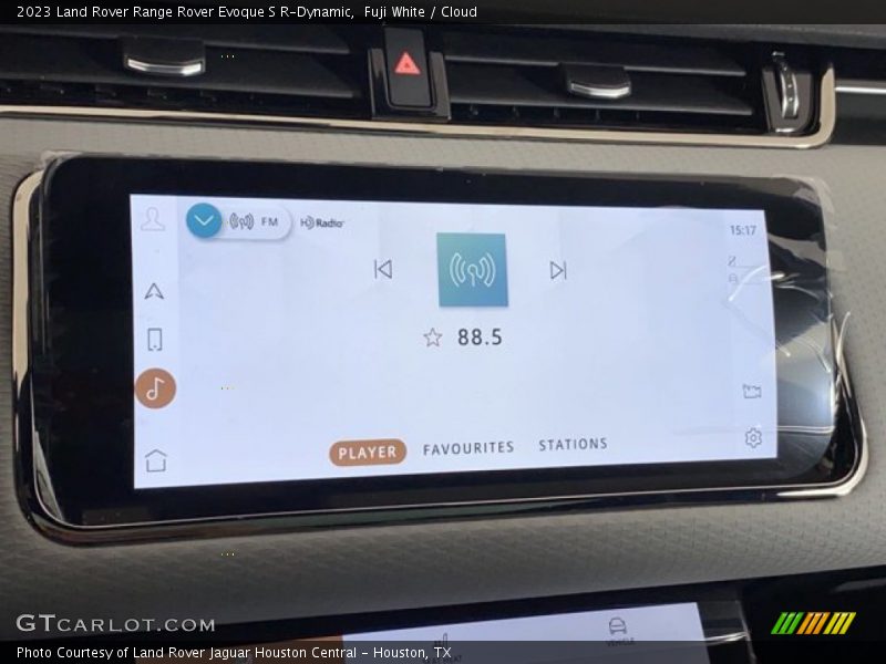 Fuji White / Cloud 2023 Land Rover Range Rover Evoque S R-Dynamic