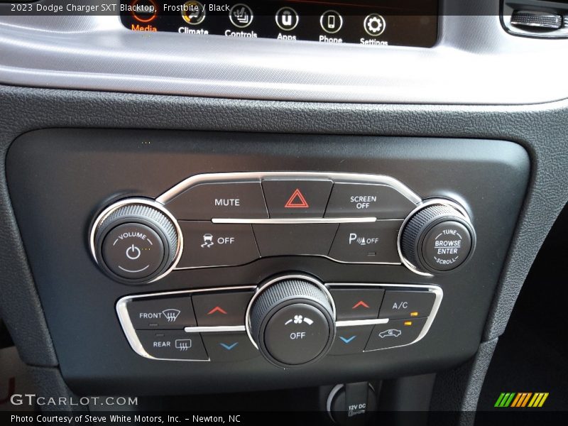 Controls of 2023 Charger SXT Blacktop
