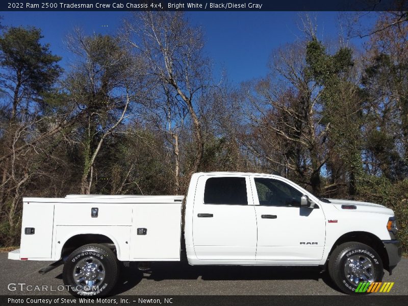 Bright White / Black/Diesel Gray 2022 Ram 2500 Tradesman Crew Cab Chassis 4x4
