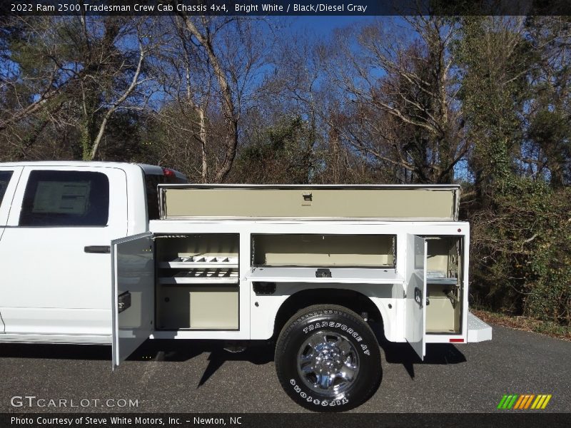 Bright White / Black/Diesel Gray 2022 Ram 2500 Tradesman Crew Cab Chassis 4x4