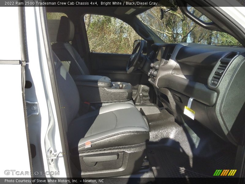 Bright White / Black/Diesel Gray 2022 Ram 2500 Tradesman Crew Cab Chassis 4x4