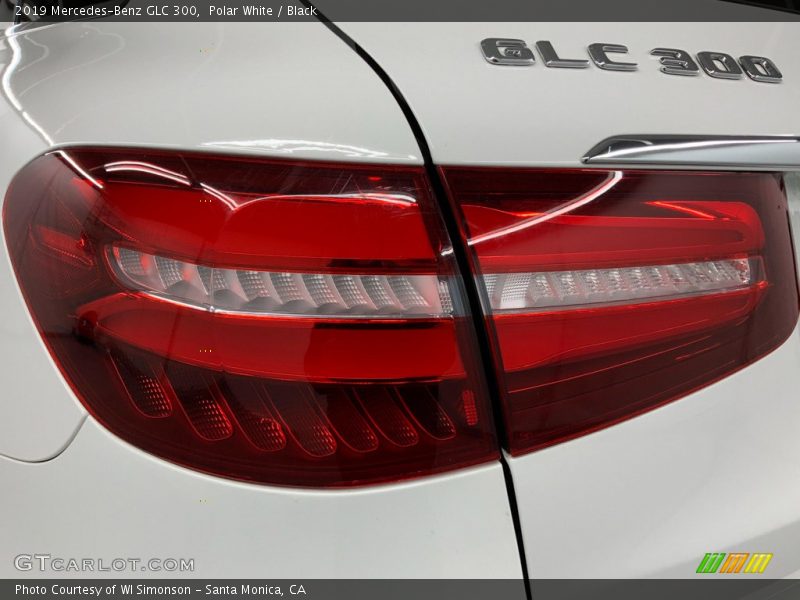 Polar White / Black 2019 Mercedes-Benz GLC 300