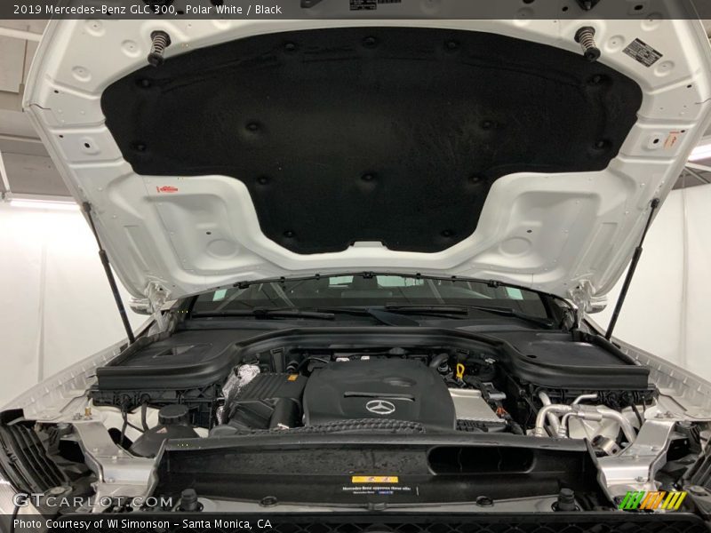 Polar White / Black 2019 Mercedes-Benz GLC 300