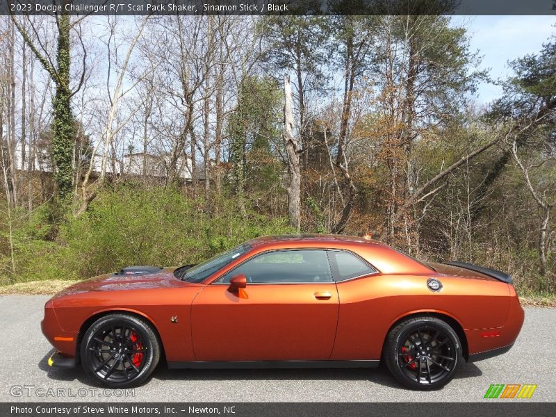 Sinamon Stick / Black 2023 Dodge Challenger R/T Scat Pack Shaker
