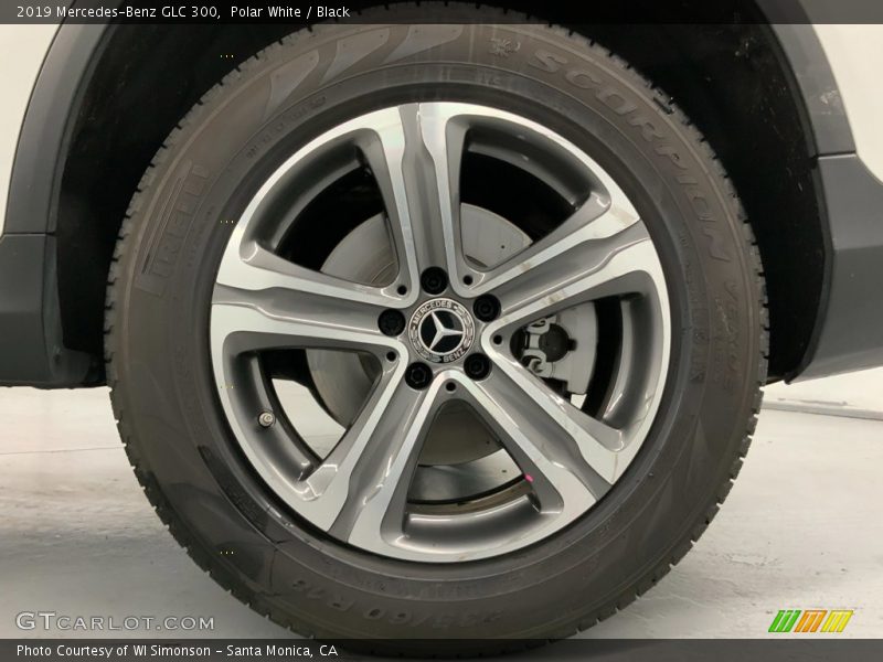 Polar White / Black 2019 Mercedes-Benz GLC 300