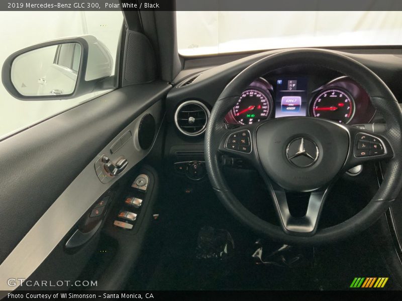 Polar White / Black 2019 Mercedes-Benz GLC 300