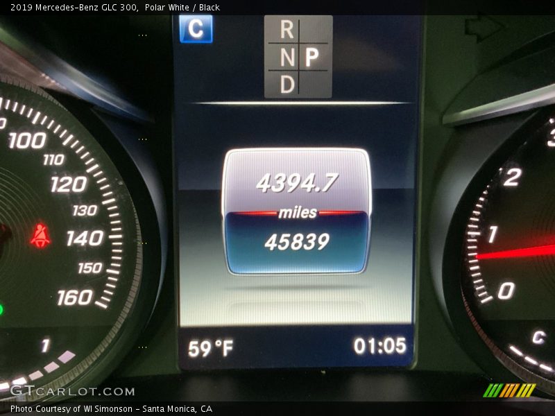 Polar White / Black 2019 Mercedes-Benz GLC 300