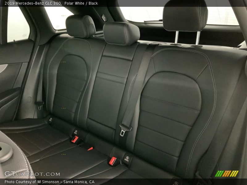 Polar White / Black 2019 Mercedes-Benz GLC 300