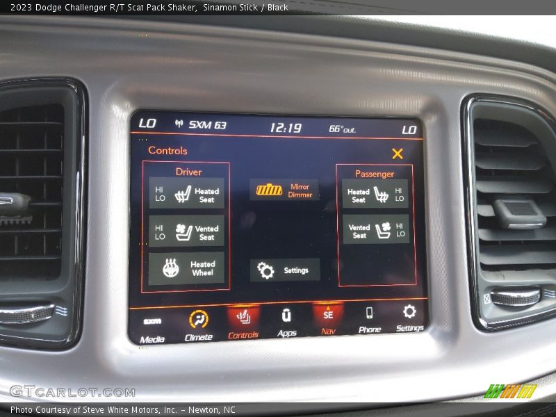 Sinamon Stick / Black 2023 Dodge Challenger R/T Scat Pack Shaker