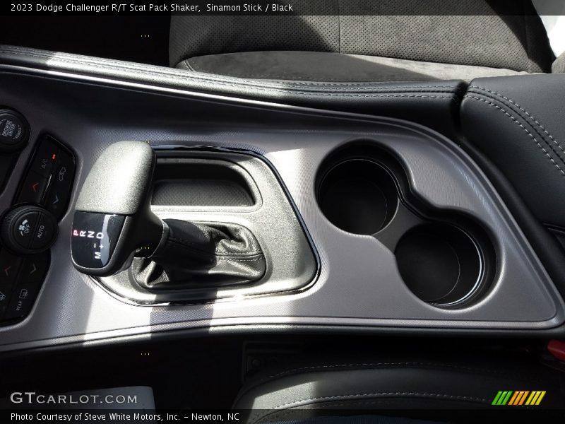 Sinamon Stick / Black 2023 Dodge Challenger R/T Scat Pack Shaker