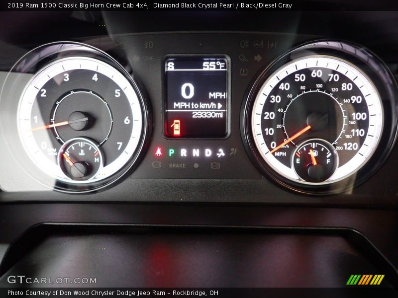 Diamond Black Crystal Pearl / Black/Diesel Gray 2019 Ram 1500 Classic Big Horn Crew Cab 4x4