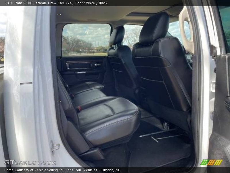 Bright White / Black 2016 Ram 2500 Laramie Crew Cab 4x4