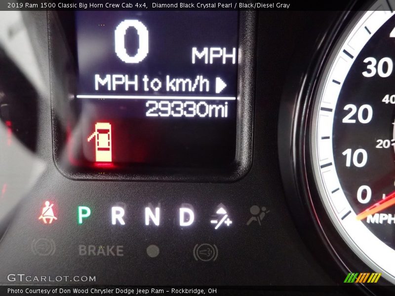 Diamond Black Crystal Pearl / Black/Diesel Gray 2019 Ram 1500 Classic Big Horn Crew Cab 4x4