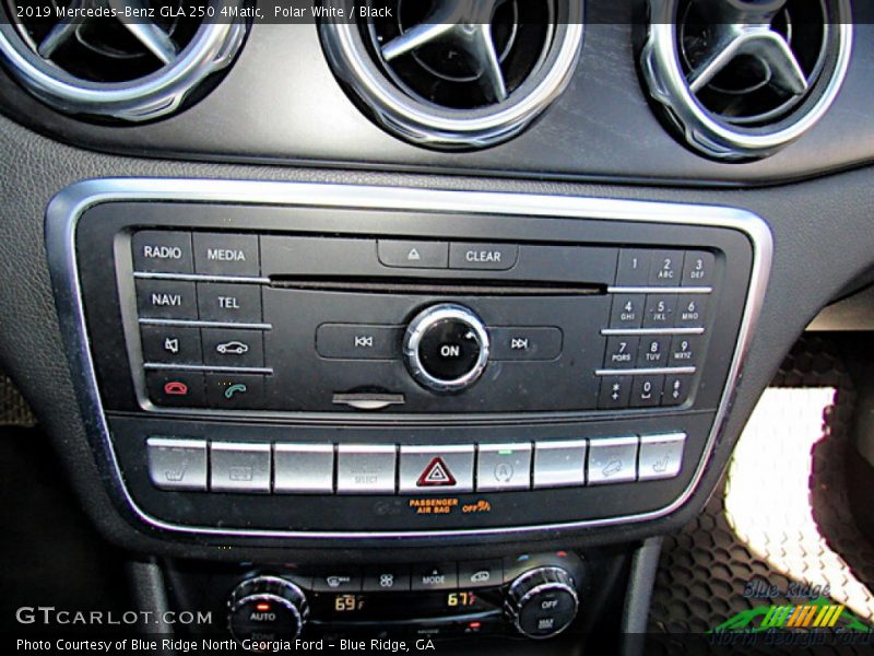 Polar White / Black 2019 Mercedes-Benz GLA 250 4Matic
