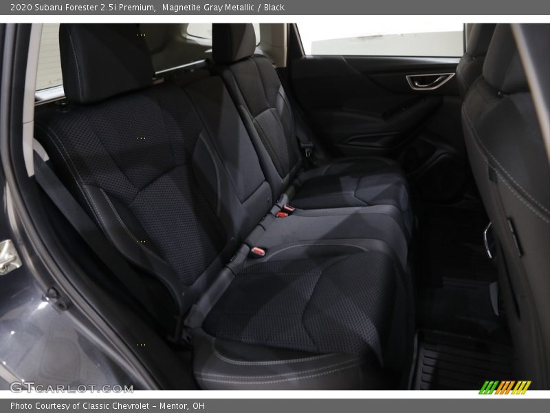 Magnetite Gray Metallic / Black 2020 Subaru Forester 2.5i Premium