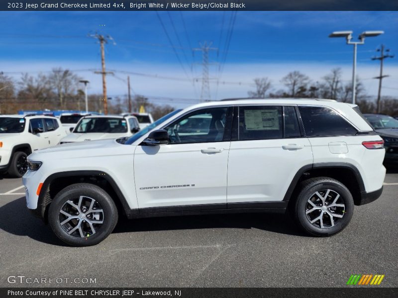Bright White / Wicker Beige/Global Black 2023 Jeep Grand Cherokee Limited 4x4