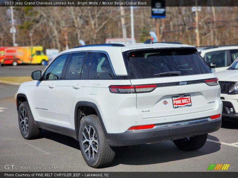 Bright White / Wicker Beige/Global Black 2023 Jeep Grand Cherokee Limited 4x4