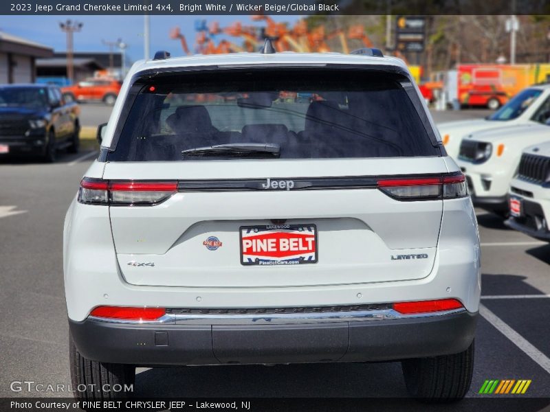 Bright White / Wicker Beige/Global Black 2023 Jeep Grand Cherokee Limited 4x4