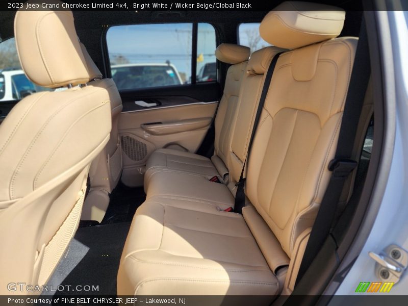 Bright White / Wicker Beige/Global Black 2023 Jeep Grand Cherokee Limited 4x4
