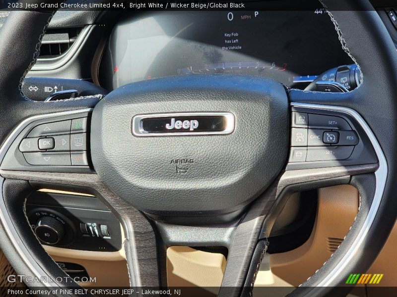 Bright White / Wicker Beige/Global Black 2023 Jeep Grand Cherokee Limited 4x4