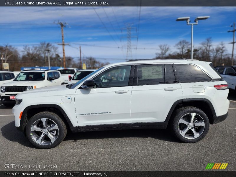 Bright White / Global Black 2023 Jeep Grand Cherokee 4XE