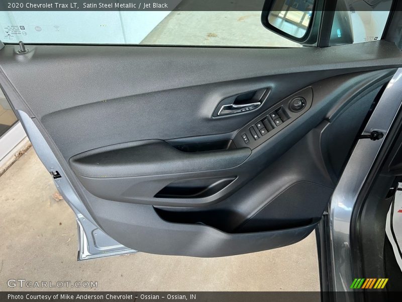 Satin Steel Metallic / Jet Black 2020 Chevrolet Trax LT