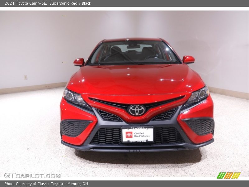 Supersonic Red / Black 2021 Toyota Camry SE