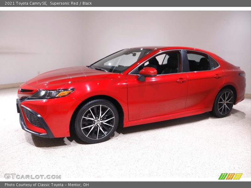 Supersonic Red / Black 2021 Toyota Camry SE