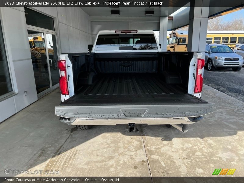 Iridescent Pearl Tricoat / Jet Black 2023 Chevrolet Silverado 2500HD LTZ Crew Cab 4x4