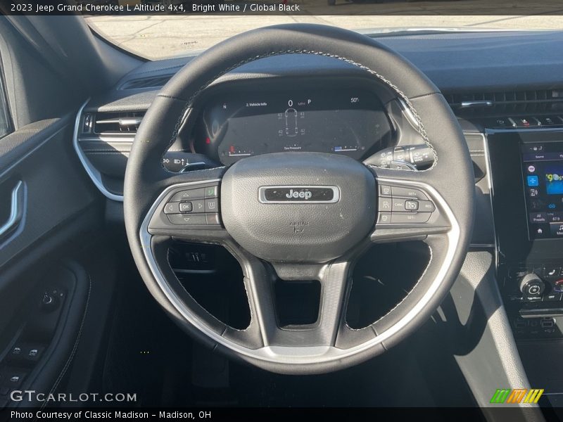 Bright White / Global Black 2023 Jeep Grand Cherokee L Altitude 4x4